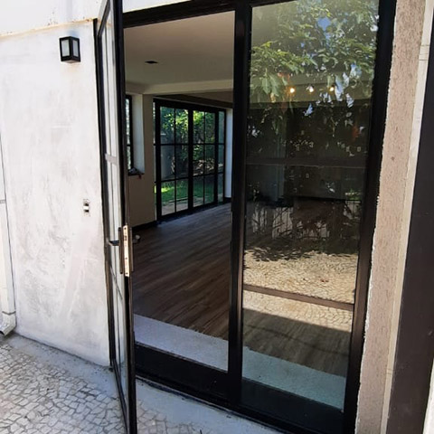 Porta de giro duas folhas embutidas no vão ProAcoustic